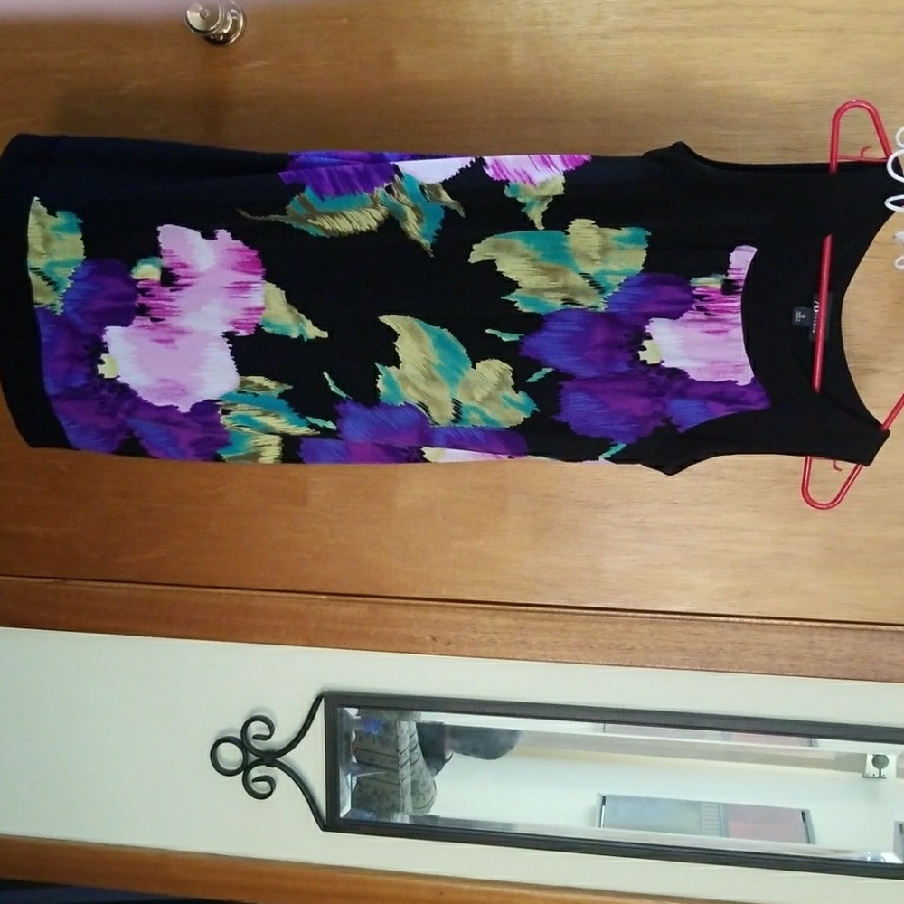 An studio dress